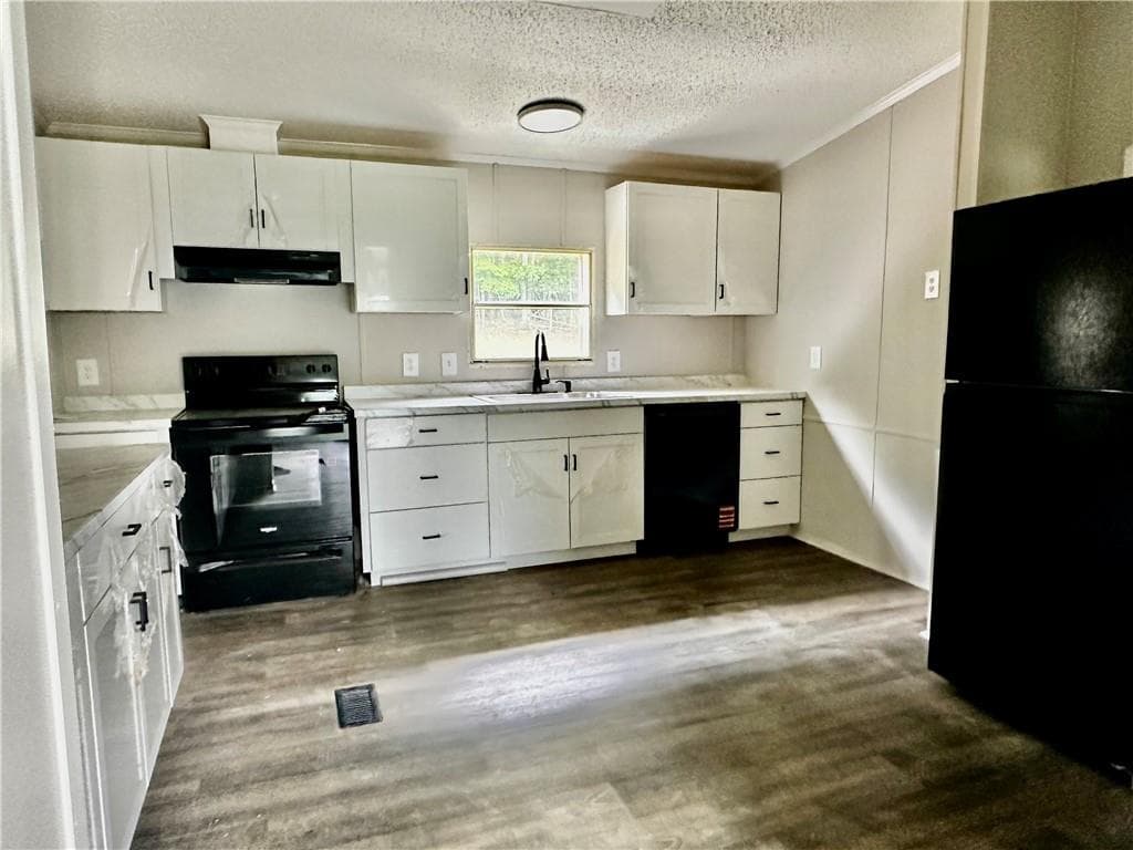 3 bedroom, 2 bathroom, 1,904 sq ft single family residence for rent at 15 Bonanza Lane, Young Harris, GA 30582 for $1,800 a month — photo 3