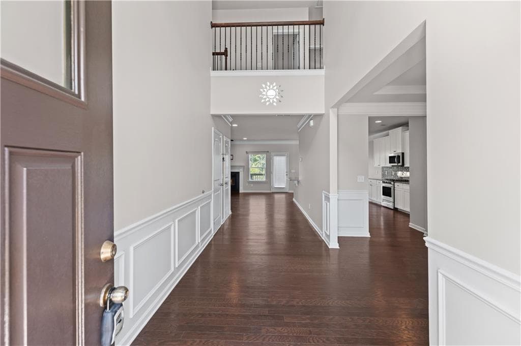 5 bedroom, 4 bathroom, 4,100 sq ft single family residence for sale at 1755 Fox Hill Lane, Cumming, GA 30040 — photo 4