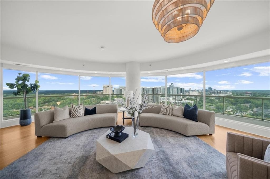 4 bedroom, 4 bathroom, 3,157 sq ft condominium for sale at 2881 Peachtree Road 2201, Atlanta, GA 30305