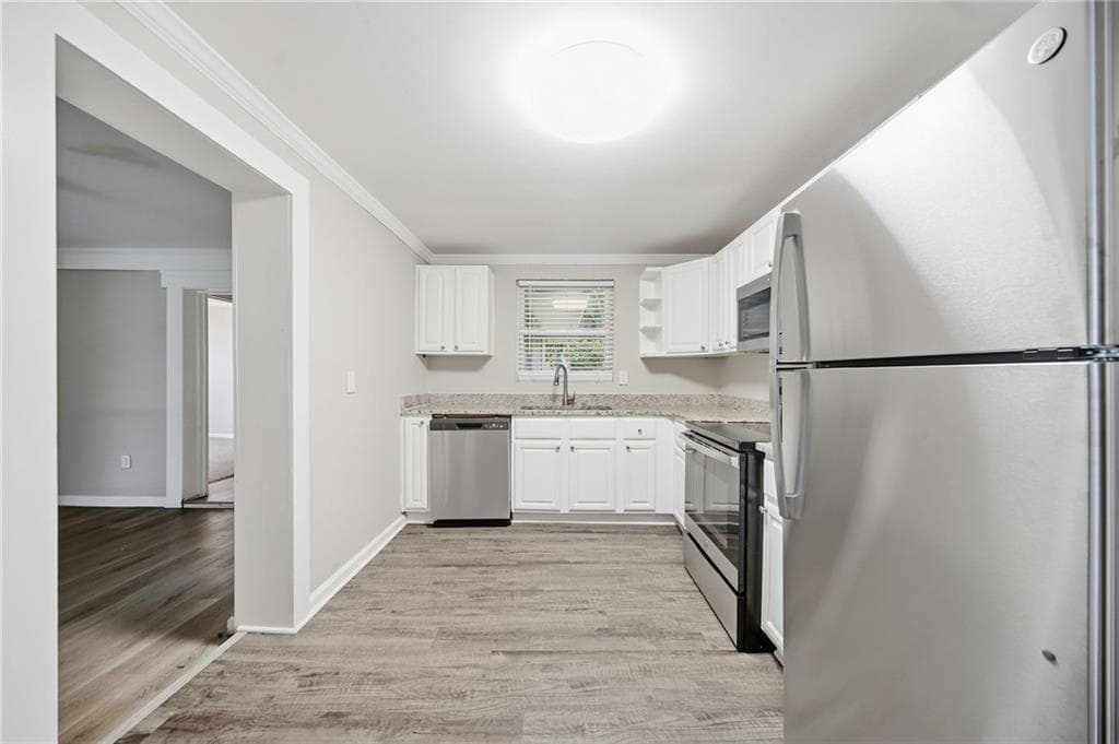 5 bedroom, 2 bathroom, 1,801 sq ft single family residence for sale at 4315 Mercer Road, Decatur, GA 30035 — photo 7