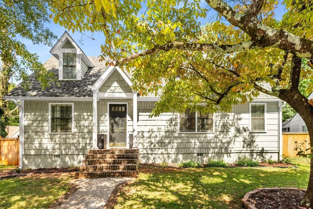 3 bedroom, 2 bathroom, 1,566 sq ft single family residence for sale at 1471 Hardin Avenue, College Park, GA 30337 — photo 2