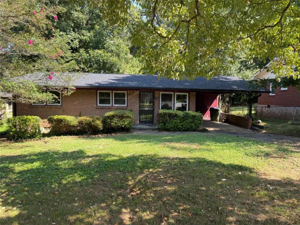 3 bedroom, 2 bathroom, 1,064 sq ft single family residence for sale at 1108 Indale Place, Atlanta, GA 30310 — photo 2