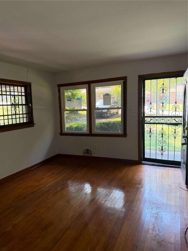3 bedroom, 2 bathroom, 1,064 sq ft single family residence for sale at 1108 Indale Place, Atlanta, GA 30310 — photo 7
