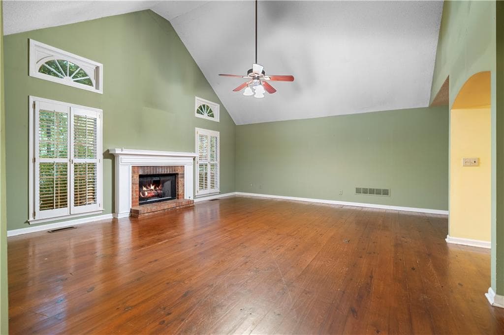 3 bedroom, 2 bathroom, 2,144 sq ft single family residence under contract at 350 Strawberry Wynde, Marietta, GA 30064 — photo 5