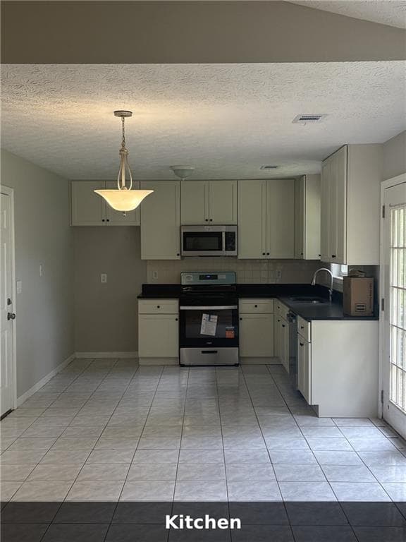 3 bedroom, 2 bathroom, 1,216 sq ft single family residence for rent at 1119 Whisper Wind Drive, Mcdonough, GA 30253 for $1,550 a month — photo 3