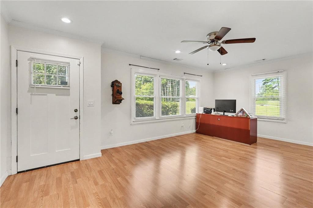 5 bedroom, 2 bathroom, 1,578 sq ft single family residence for sale at 4722 Covington Highway, Decatur, GA 30035 — photo 9
