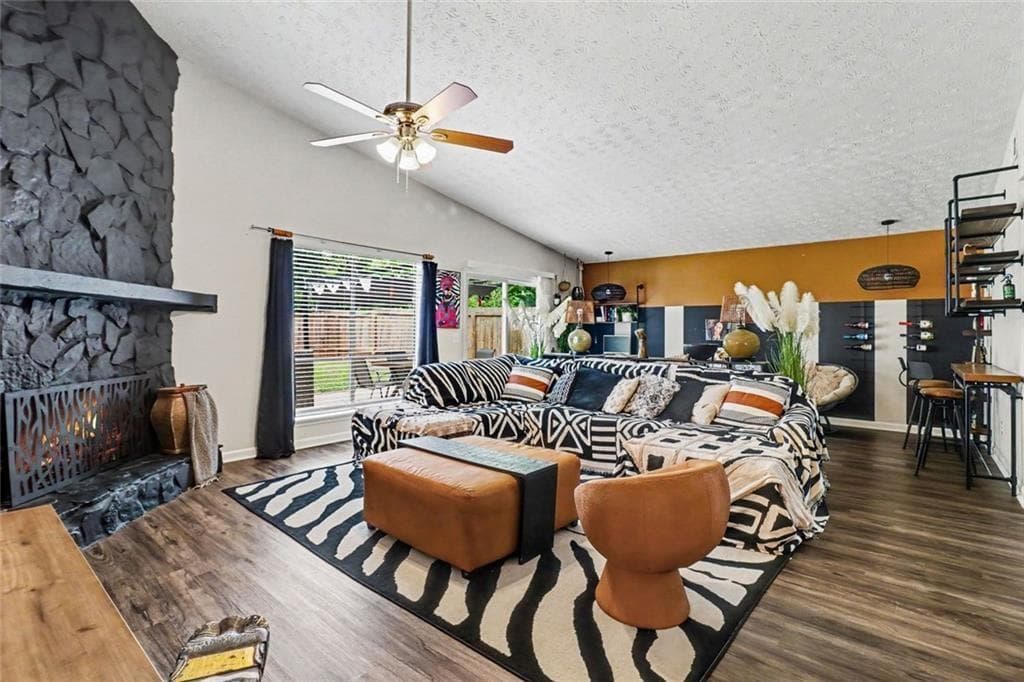 3 bedroom, 2 bathroom, 1,502 sq ft single family residence for sale at 8895 Wesley Place, Jonesboro, GA 30238 — photo 6