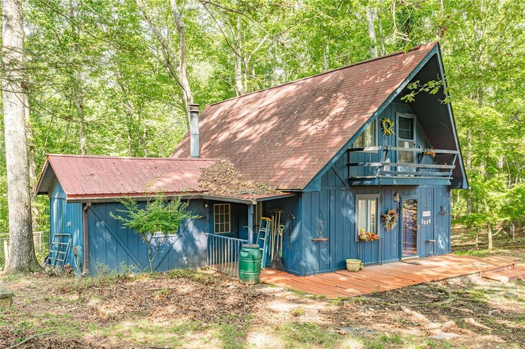 2 bedroom, 1 bathroom, 1,129 sq ft single family residence for sale at 8624 Old Dial Rd, Blue Ridge, GA 30513 — photo 2