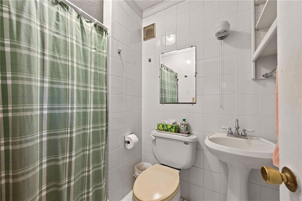 2 bedroom, 1 bathroom, 1,129 sq ft single family residence for sale at 8624 Old Dial Rd, Blue Ridge, GA 30513 — photo 10