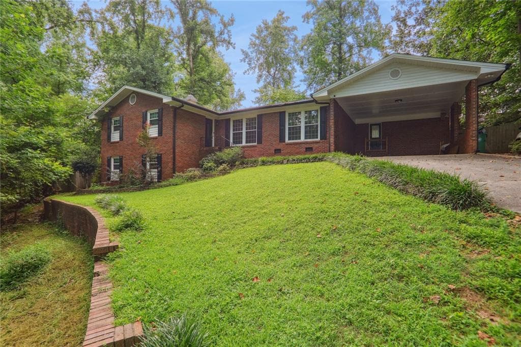 5 bedroom, 2 bathroom, 2,776 sq ft single family residence for rent at 3315 N Embry Circle, Atlanta, GA 30341 for $3,400 a month — photo 1 of 28