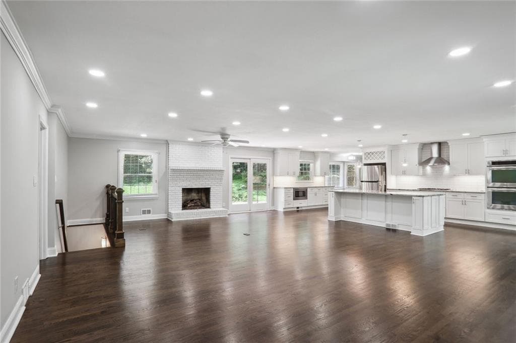 5 bedroom, 2 bathroom, 2,776 sq ft single family residence for rent at 3315 N Embry Circle, Atlanta, GA 30341 for $3,400 a month — photo 2