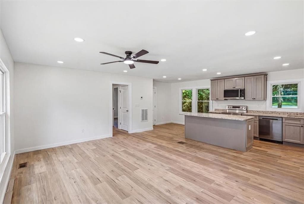 3 bedroom, 2 bathroom, 1,350 sq ft single family residence for sale at 30 Tyler Street, Rome, GA 30165 — photo 5
