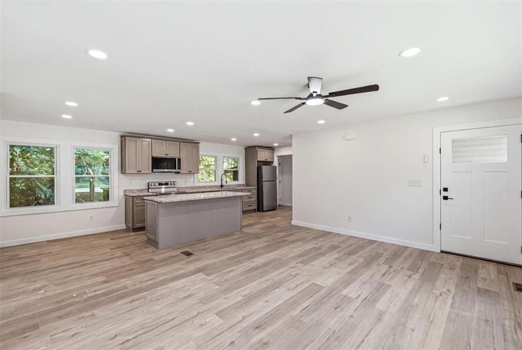 3 bedroom, 2 bathroom, 1,350 sq ft single family residence for sale at 30 Tyler Street, Rome, GA 30165 — photo 7