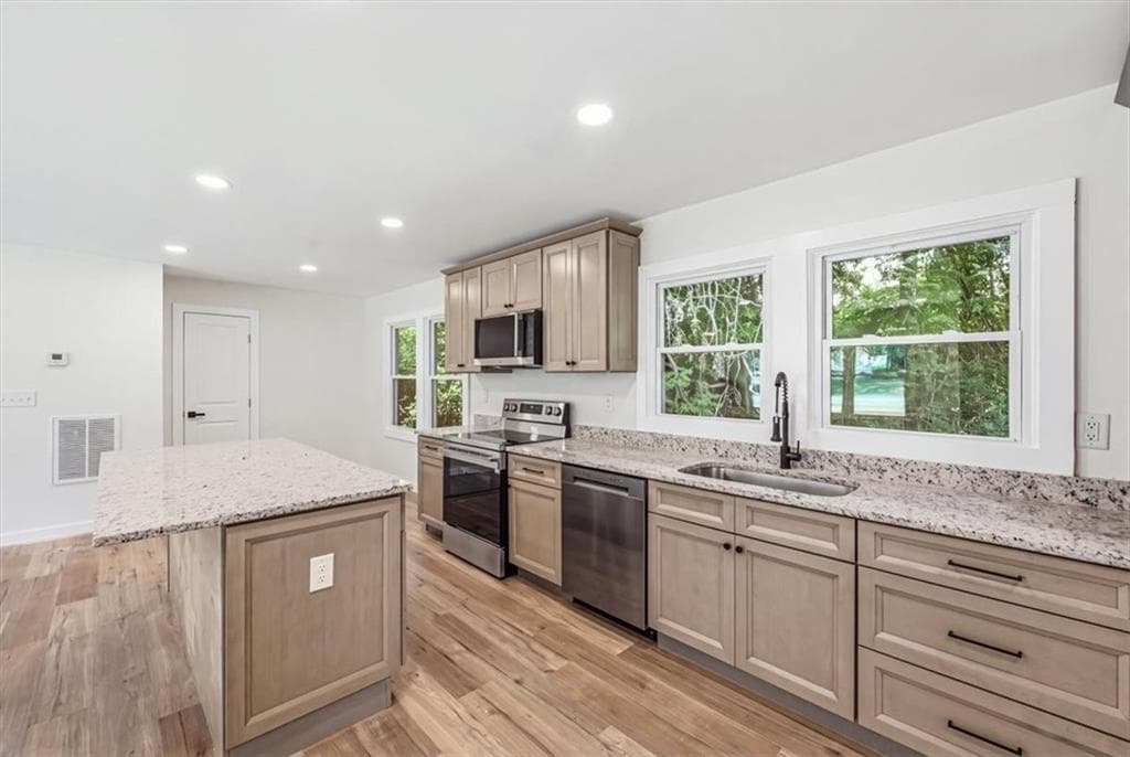 3 bedroom, 2 bathroom, 1,350 sq ft single family residence for sale at 30 Tyler Street, Rome, GA 30165 — photo 10