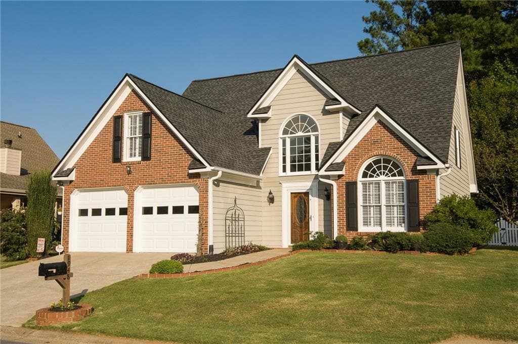 4 bedroom, 3 bathroom, 2,065 sq ft single family residence for sale at 1948 Briar Pond Way, Marietta, GA 30066 — photo 2