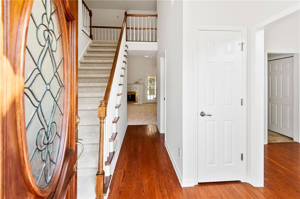 4 bedroom, 3 bathroom, 2,065 sq ft single family residence for sale at 1948 Briar Pond Way, Marietta, GA 30066 — photo 4