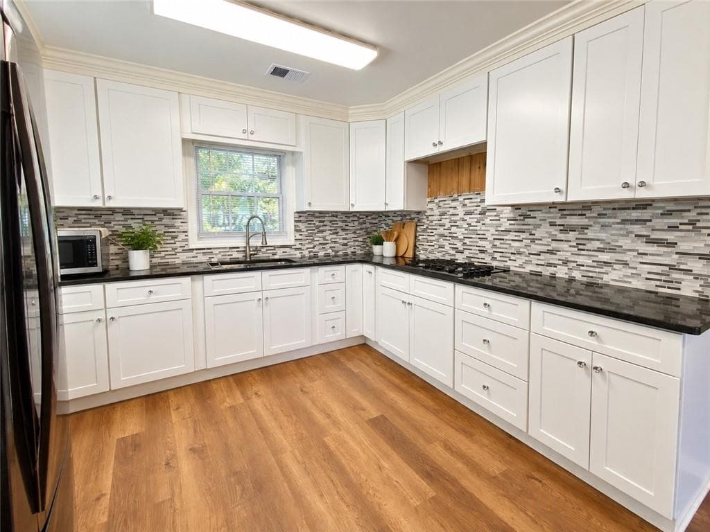 3 bedroom, 2 bathroom, 9 sq ft single family residence for sale at 230 North Drive, Hampton, GA 30228 — photo 7