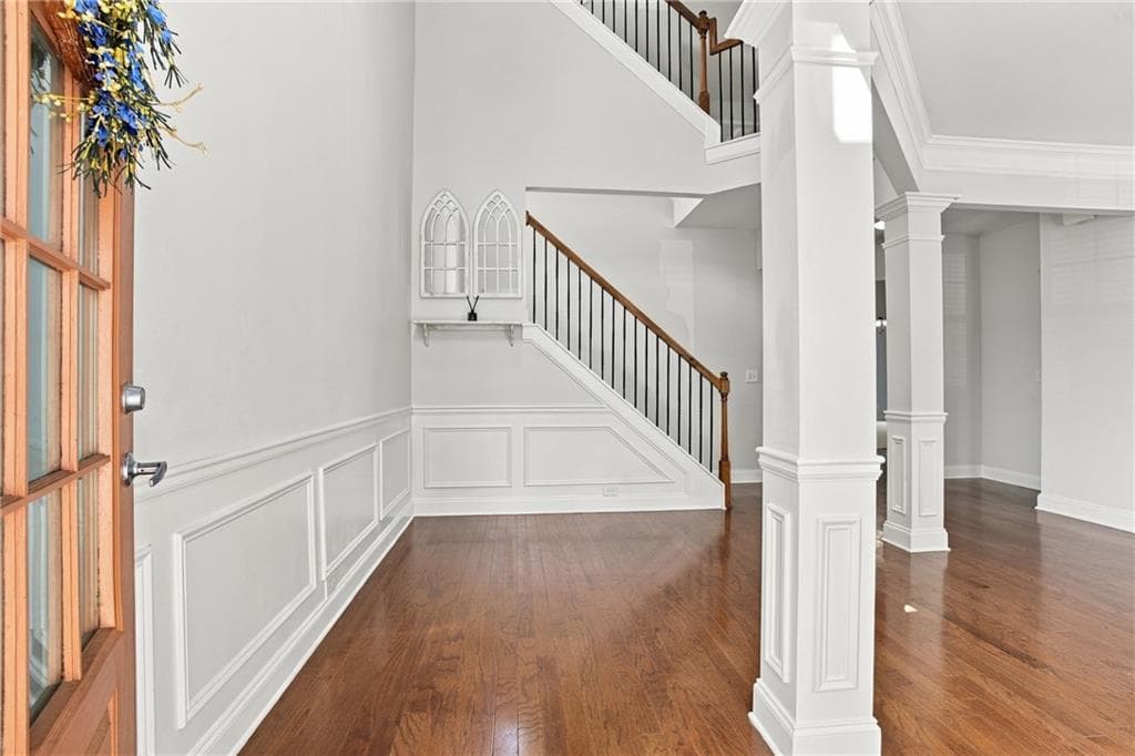 6 bedroom, 4 bathroom, 3,569 sq ft single family residence for sale at 5765 White Creek Run, Cumming, GA 30040 — photo 6