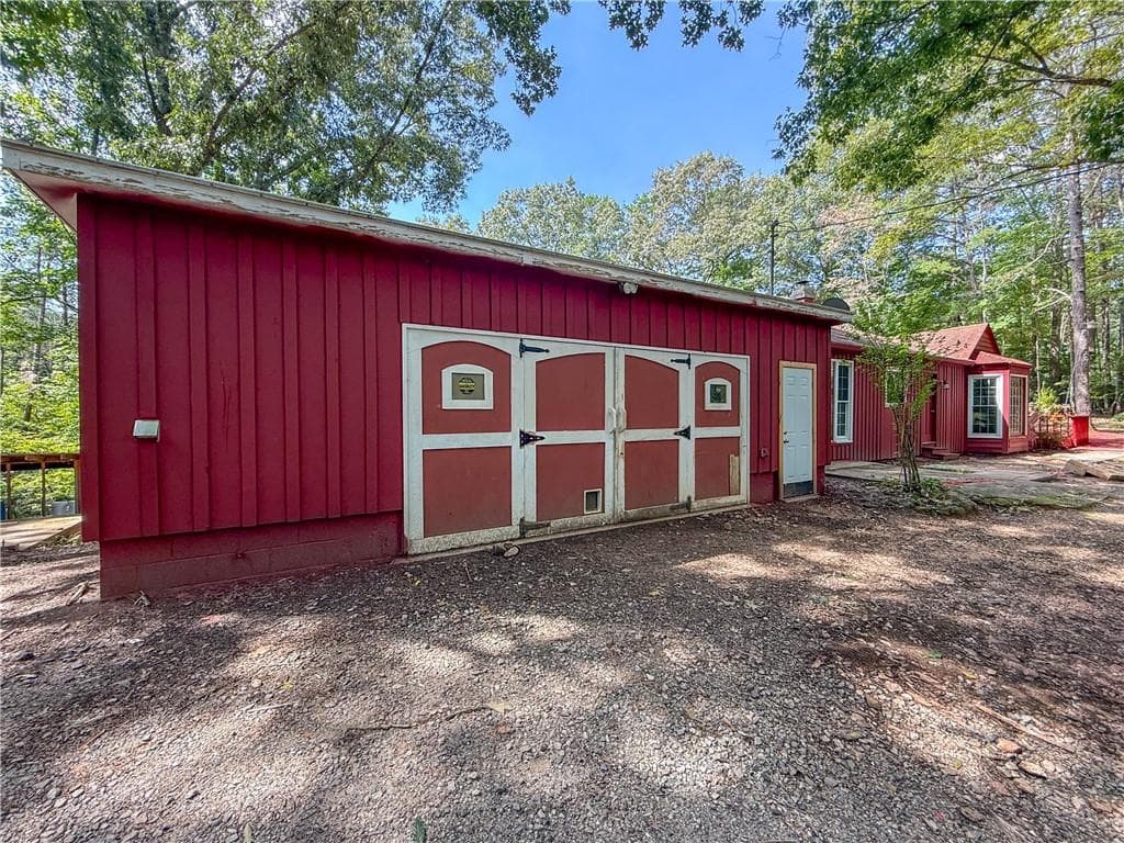 3 bedroom, 3 bathroom, 1,860 sq ft single family residence for sale at 114 Funaro Lane, Dahlonega, GA 30533 — photo 2