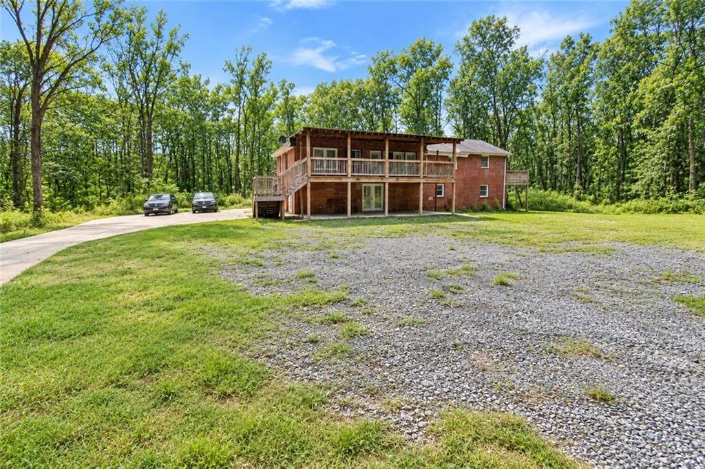 3 bedroom, 2 bathroom, 2,370 sq ft single family residence for sale at 140 Joe Bray Rd, Fayetteville, GA 30214 — photo 3