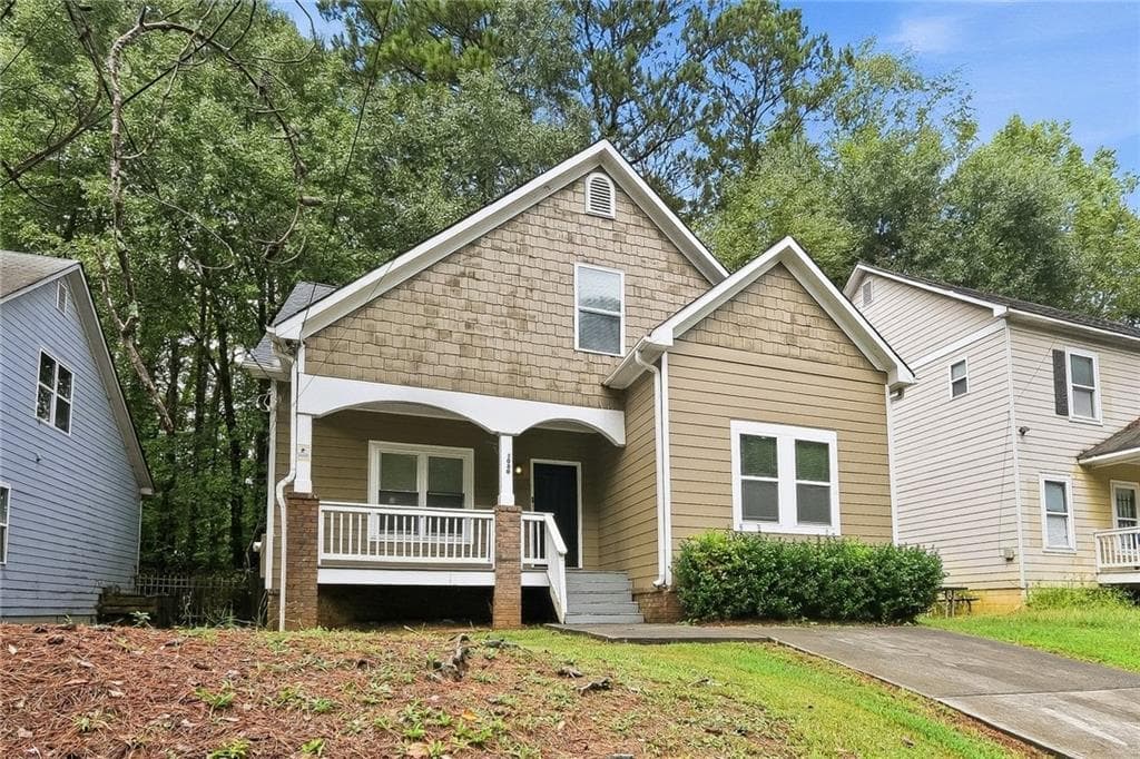 5 bedroom, 3 bathroom, 2,662 sq ft single family residence for rent at 1080 Gun Club Road, Atlanta, GA 30318 for $2,055 a month — photo 2