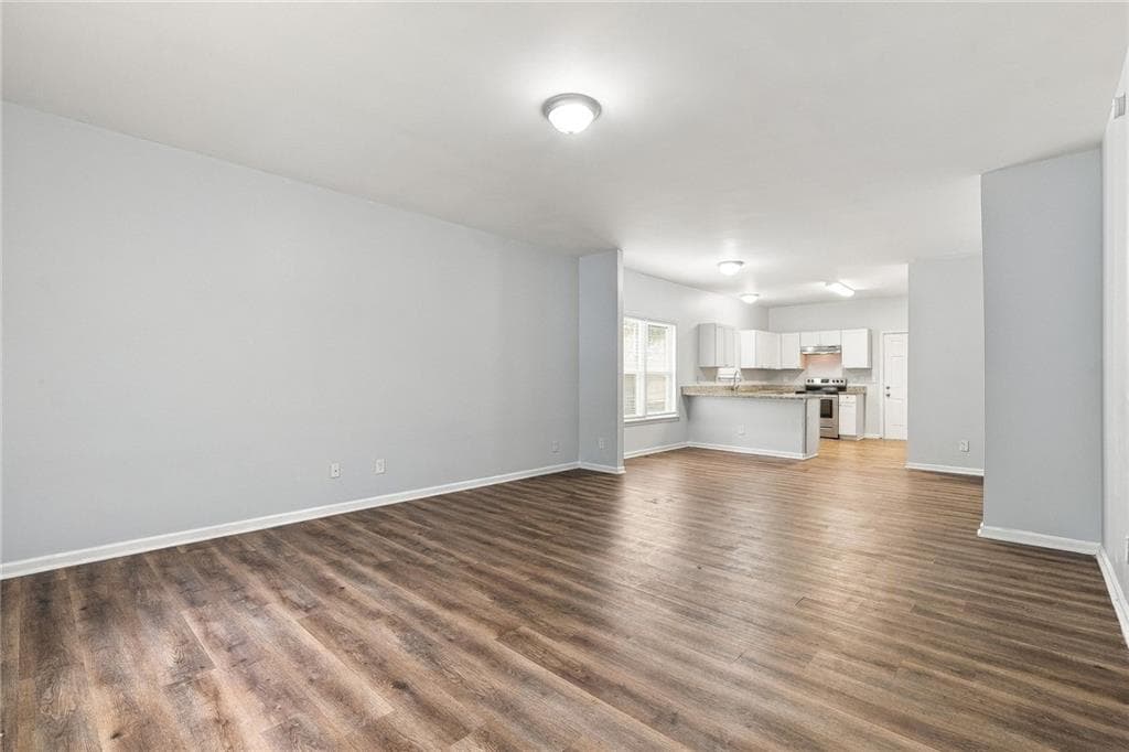 5 bedroom, 3 bathroom, 2,662 sq ft single family residence for rent at 1080 Gun Club Road, Atlanta, GA 30318 for $2,055 a month — photo 6