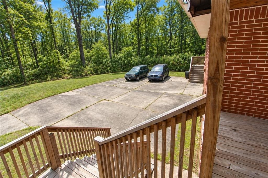 3 bedroom, 2 bathroom, 2,370 sq ft single family residence for sale at 140 Joe Bray Rd, Fayetteville, GA 30214 — photo 9