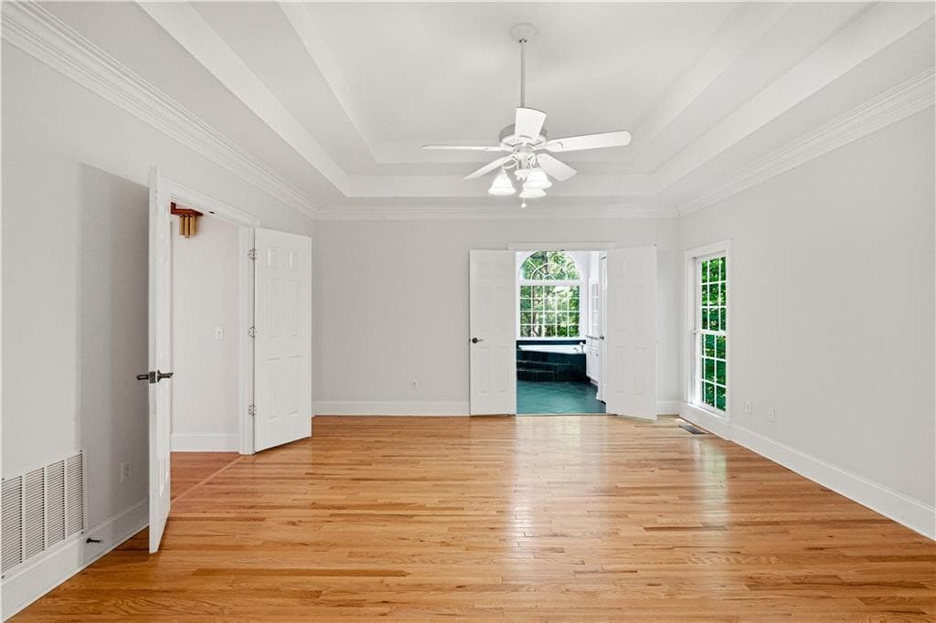 6 bedroom, 5 bathroom, 5,027 sq ft single family residence for sale at 65 Tanglewood Road, Newnan, GA 30263 — photo 4