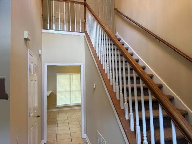 4 bedroom, 3 bathroom, 2,726 sq ft single family residence for rent at 3885 Lehigh Laural Court, Decatur, GA 30034 for $2,000 a month — photo 2