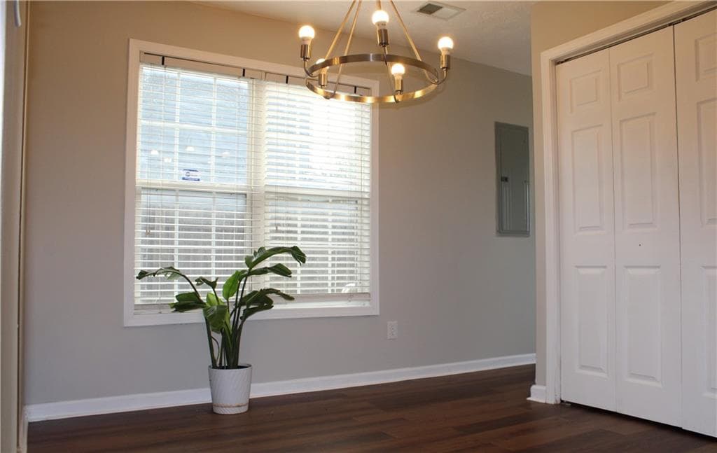 5 bedroom, 2 bathroom, 1,684 sq ft single family residence for sale at 6218 Avery Street, Covington, GA 30014 — photo 7