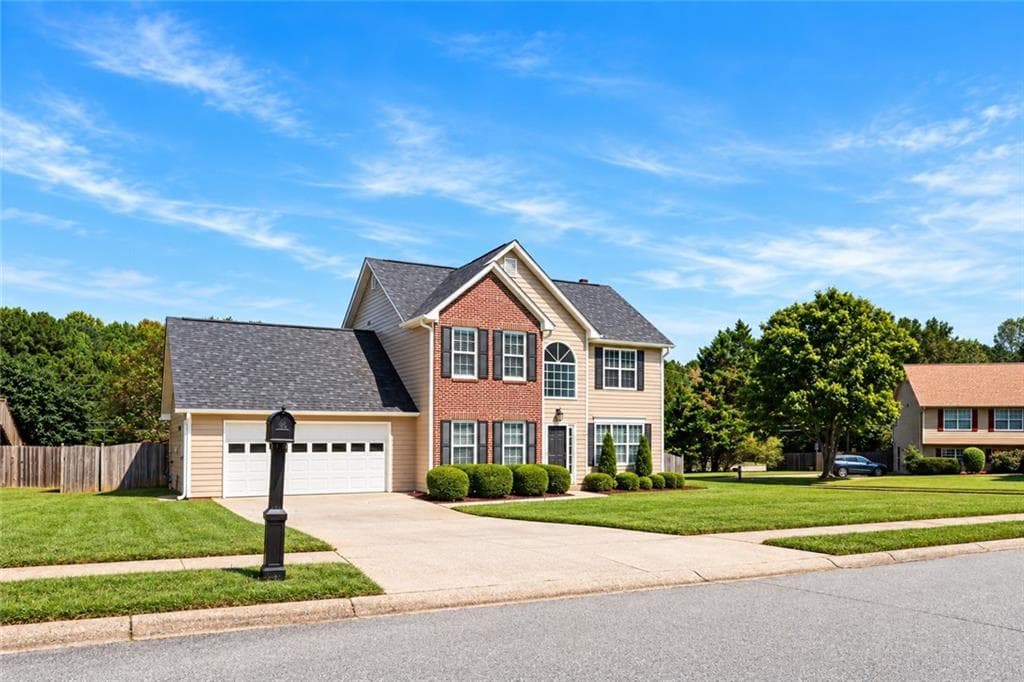 3 bedroom, 3 bathroom, 2,220 sq ft single family residence for sale at 2586 Abbotts Glen Drive, Acworth, GA 30101 — photo 2