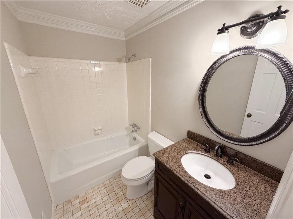 6 bedroom, 5 bathroom, 5,056 sq ft single family residence for sale at 2360 Kimbrough Court, Atlanta, GA 30350 — photo 6