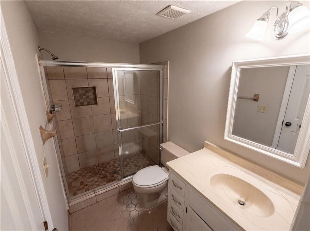 6 bedroom, 5 bathroom, 5,056 sq ft single family residence for sale at 2360 Kimbrough Court, Atlanta, GA 30350 — photo 9