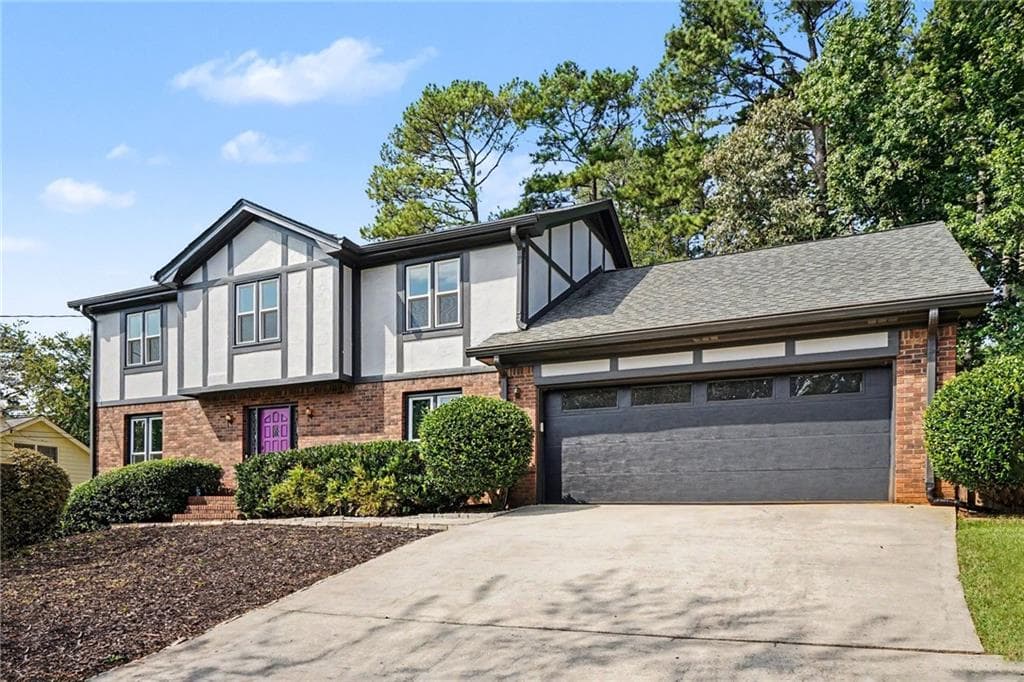 5 bedroom, 3 bathroom, 2,621 sq ft single family residence for sale at 3010 Wembley Ridge, Atlanta, GA 30340 — photo 2