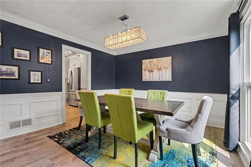 5 bedroom, 3 bathroom, 2,621 sq ft single family residence for sale at 3010 Wembley Ridge, Atlanta, GA 30340 — photo 7