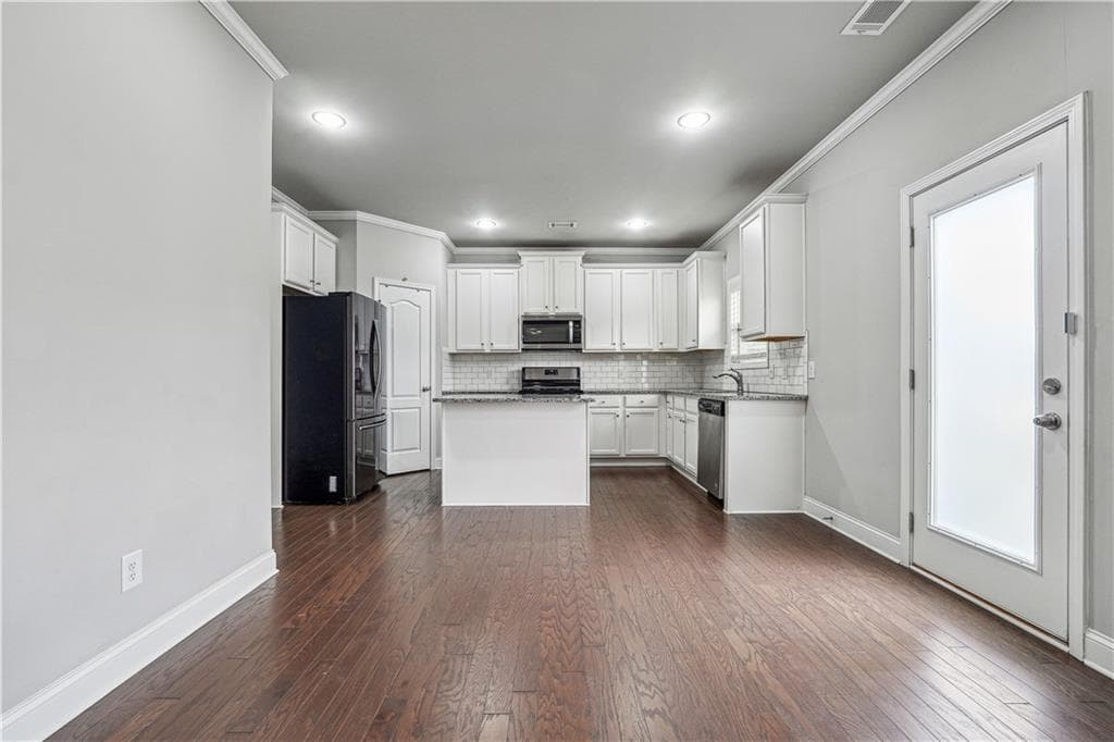 4 bedroom, 4 bathroom, 2,653 sq ft single family residence for rent at 659 Lynnfield Drive, Lawrenceville, GA 30045 for $2,700 a month — photo 9