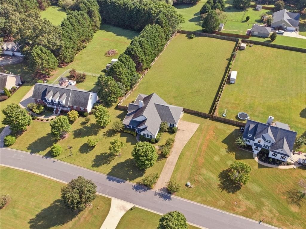 4 bedroom, 2 bathroom, 2,605 sq ft single family residence for sale at 764 Appian Way, Statham, GA 30666 — photo 4