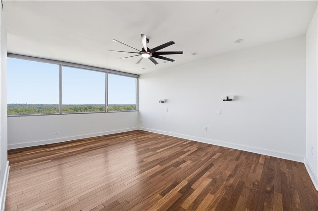2 bedroom, 3 bathroom, 1,940 sq ft condominium for sale at 700 Park Regency Place 1907, Atlanta, GA 30326 — photo 9