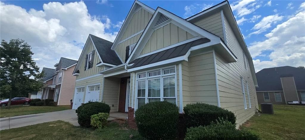 5 bedroom, 4 bathroom, 3,321 sq ft single family residence for sale at 55 Harrison Circle, Covington, GA 30016 — photo 4