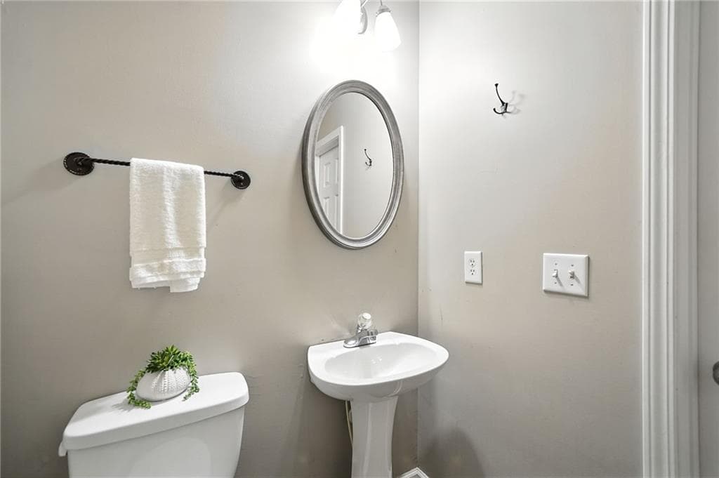 4 bedroom, 4 bathroom, 2,608 sq ft single family residence for rent at 6030 Ellington Cove, Cumming, GA 30040 for $2,700 a month — photo 10