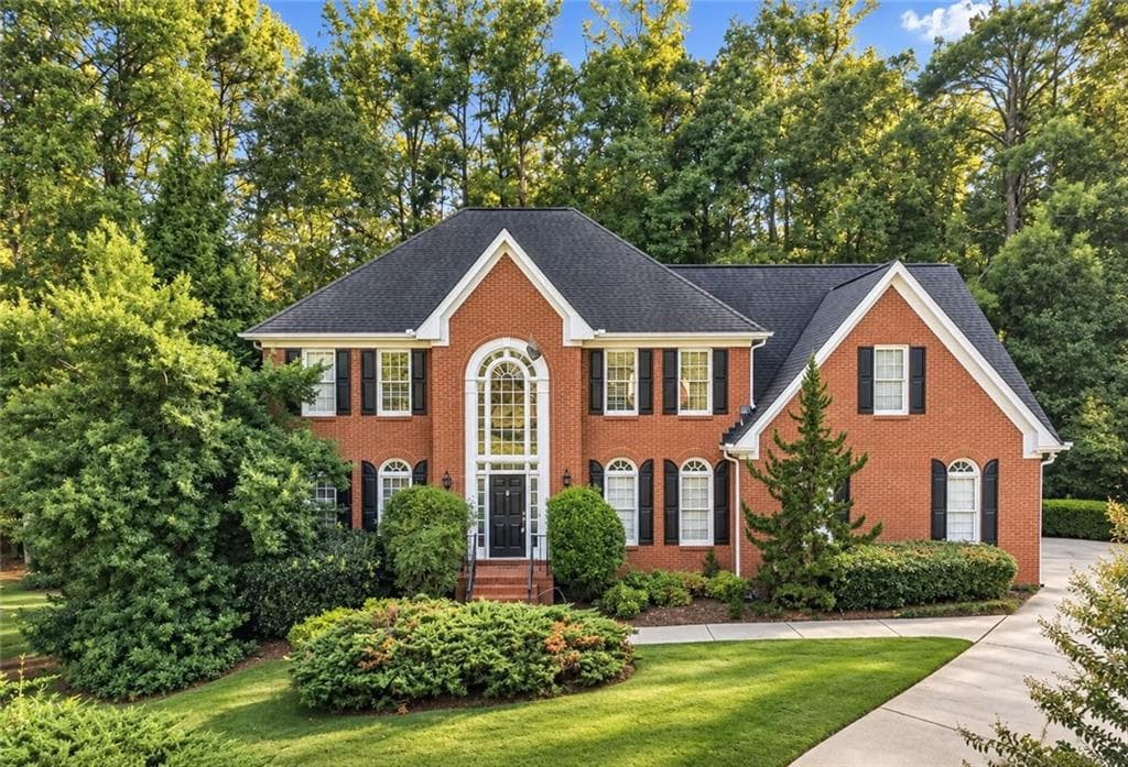 6 bedroom, 5 bathroom, 3,441 sq ft single family residence for sale at 990 Ramsden Run, Alpharetta, GA 30022