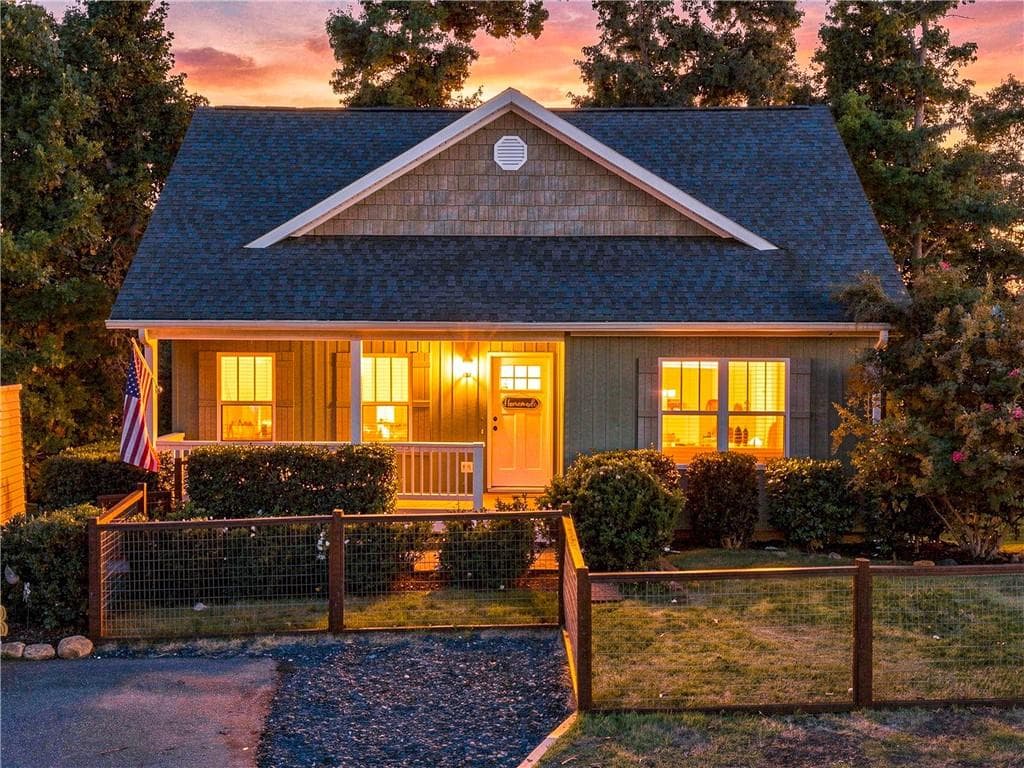 4 bedroom, 4 bathroom, 2,583 sq ft single family residence for sale at 120 Camp Drive, Dahlonega, GA 30533 — photo 2