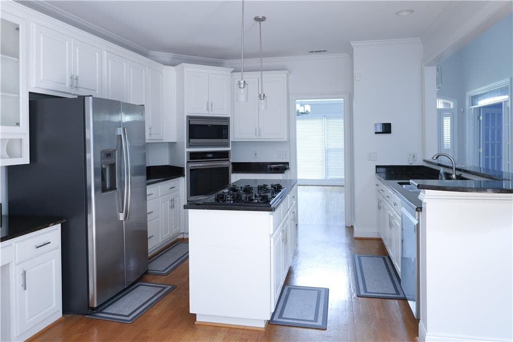 3 bedroom, 4 bathroom, 2,273 sq ft single family residence for sale at 2436 Staffordshire Way, Conyers, GA 30013 — photo 5