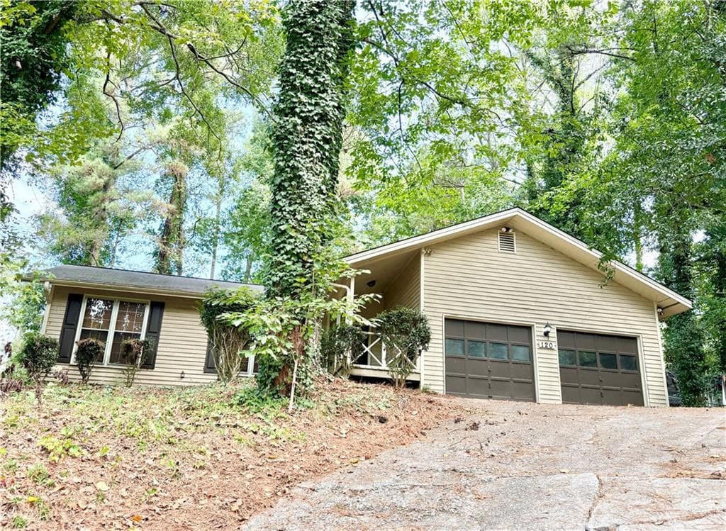 3 bedroom, 2 bathroom, 1,450 sq ft single family residence for sale at 120 Wilhelmina Drive, Ellenwood, GA 30294 — photo 2
