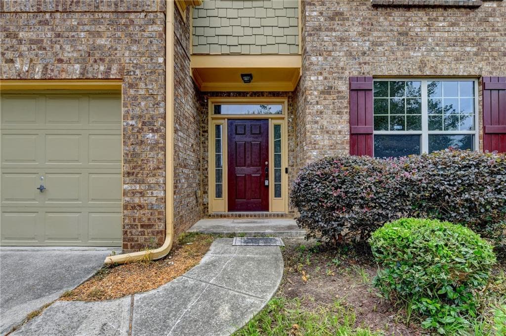 5 bedroom, 4 bathroom, 3,046 sq ft single family residence for sale at 3473 Fallen Oak Drive, Buford, GA 30519 — photo 3