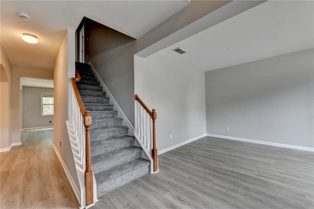 5 bedroom, 4 bathroom, 3,046 sq ft single family residence for sale at 3473 Fallen Oak Drive, Buford, GA 30519 — photo 4