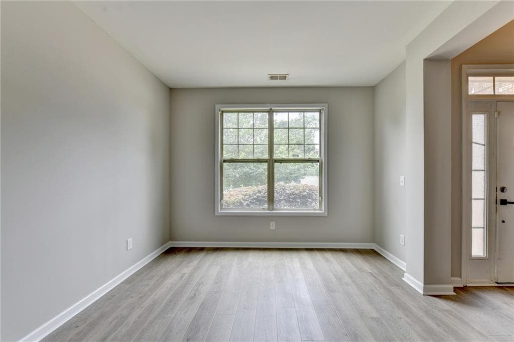 5 bedroom, 4 bathroom, 3,046 sq ft single family residence for sale at 3473 Fallen Oak Drive, Buford, GA 30519 — photo 7