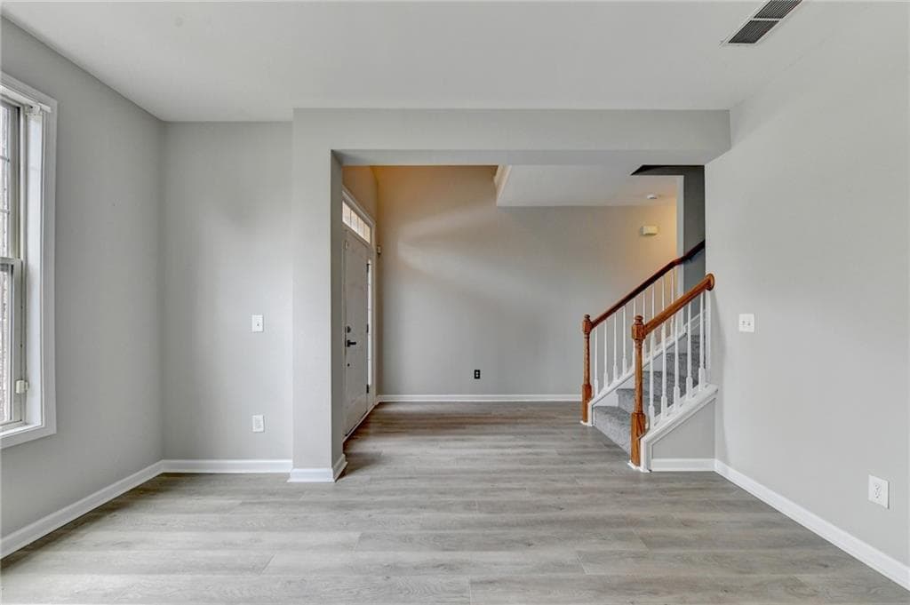 5 bedroom, 4 bathroom, 3,046 sq ft single family residence for sale at 3473 Fallen Oak Drive, Buford, GA 30519 — photo 8