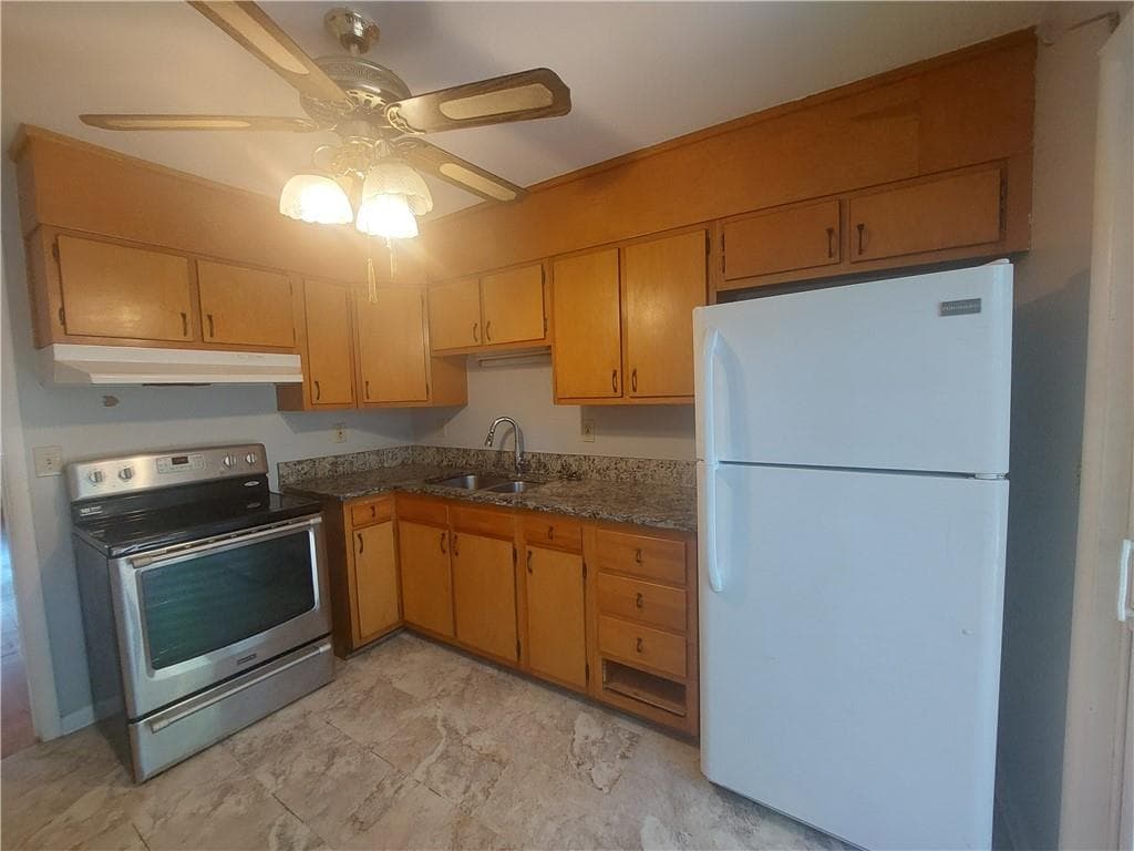 2 bedroom, 1 bathroom, 2,072 sq ft single family residence for sale at 4161 Windsor Oak Drive, Doraville, GA 30340 — photo 7
