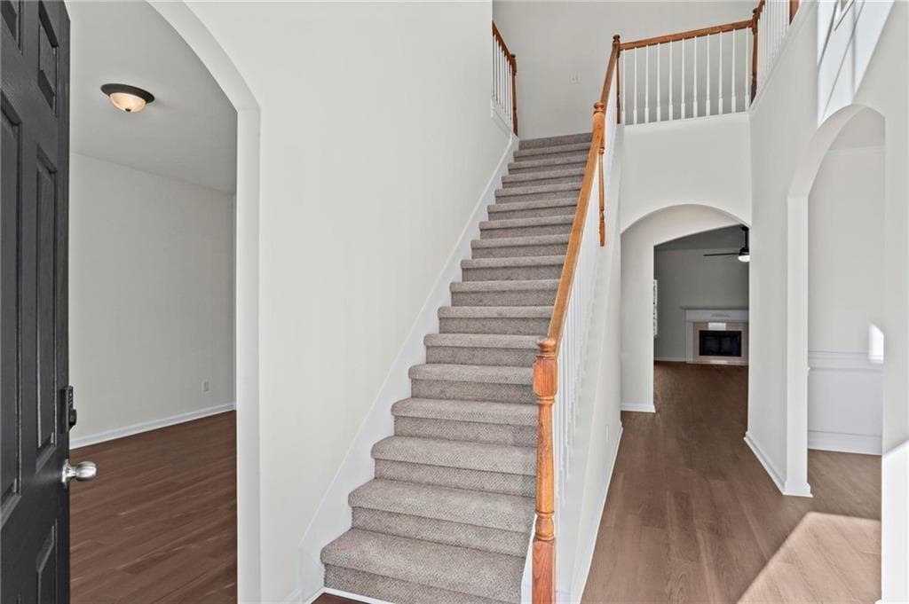 5 bedroom, 4 bathroom, 4,444 sq ft single family residence for rent at 221 Cutbank Court, Atlanta, GA 30331 for $3,500 a month — photo 2